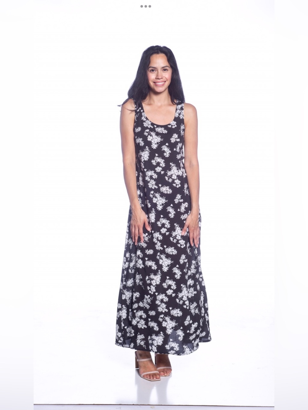DKR Apparel A-Line Maxi Dress-Black/White Daisy Print